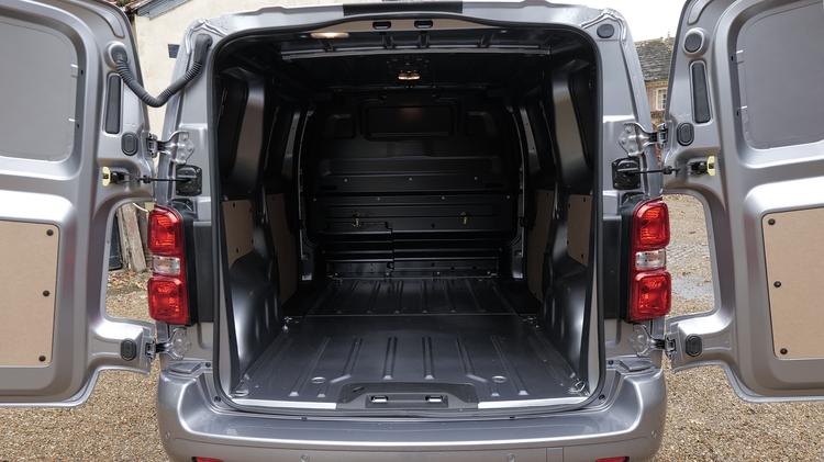 PEUGEOT e-EXPERT L1 100kW 75kWh Professional Crew Van Auto